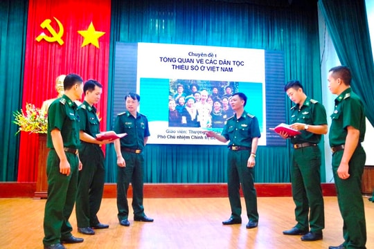 Đắk Lắk: Bồi dưỡng kiến thức dân tộc cho sĩ quan, quân nhân chuyên nghiệp