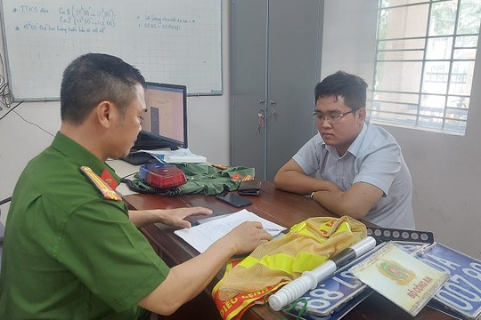Giả danh Công an, gắn biển số xe 80A “cho oai”