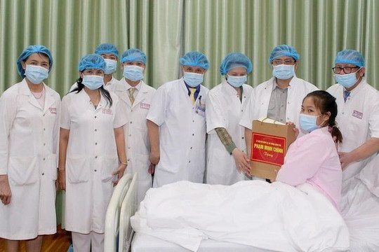 Trung tâm Điều phối Ghép tạng Quốc gia nhận thư khen của Thủ tướng