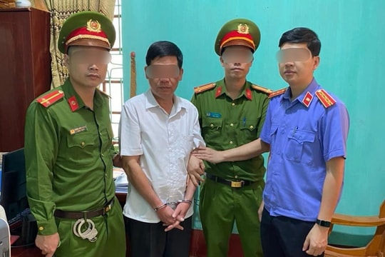 Bắt tạm giam Chủ tịch thị trấn và kế toán ở Bắc Giang