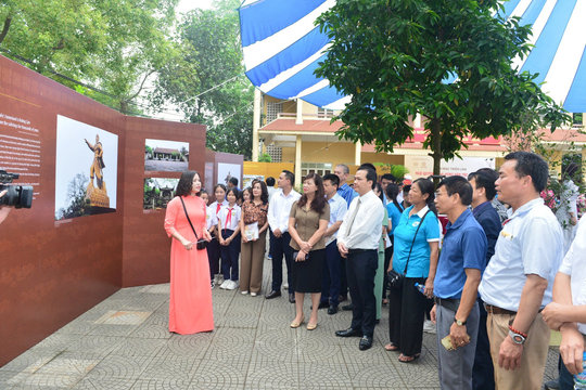 Khai mạc triển lãm “Ngô Quyền - Anh hùng dân tộc kiệt xuất”