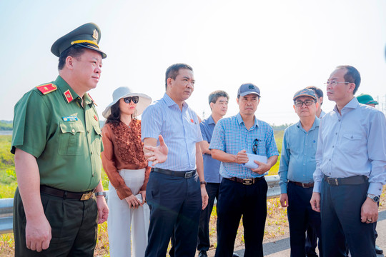 Đoàn công tác Ủy ban Quốc phòng và An ninh của Quốc hội làm việc với tỉnh Thừa Thiên Huế