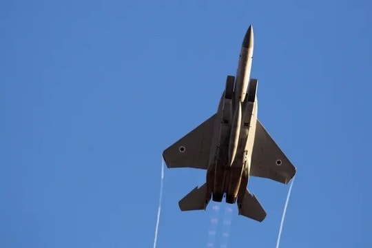 Israel tiến hành cuộc tấn công tên lửa vào Isfahan để đáp trả cuộc tấn công của Iran?