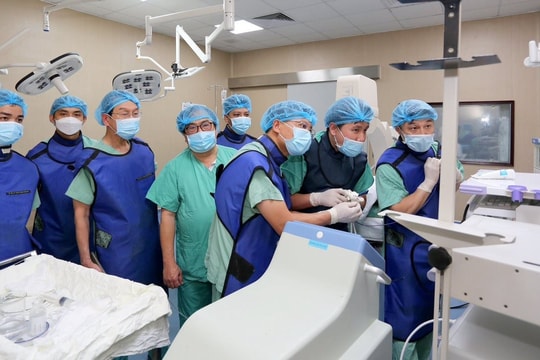 Bệnh viện Trung ương Huế huấn luyện nâng cao năng lực về nội soi tiêu hóa tại các bệnh viện khu vực miền Trung