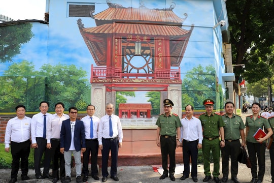 Khánh thành công trình bích họa “Việt Nam tươi đẹp” thứ 10