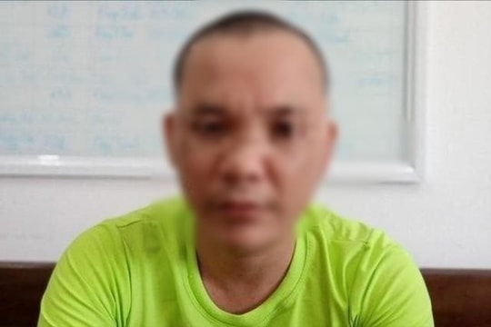 Vờ mua điện thoại rồi cướp tài sản