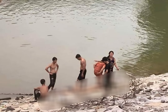 Hai học sinh đuối nước thương tâm