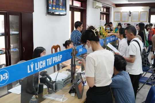 Hà Nội: Cấp 370 phiếu lý lịch tư pháp qua ứng dụng VNeID trong ngày đầu tiên