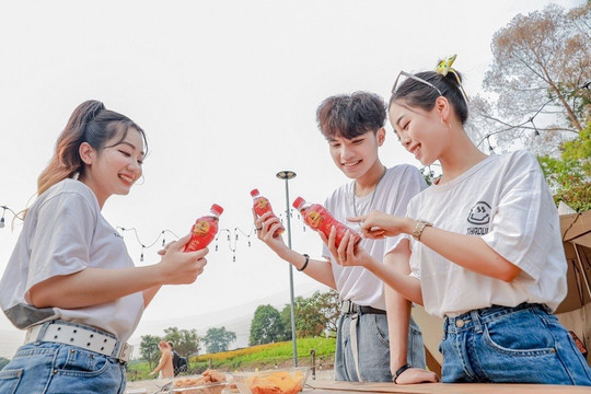 Bất ngờ món đồ uống giúp người trẻ luôn tươi mát khi “cháy phố” trước kỳ nghỉ lễ