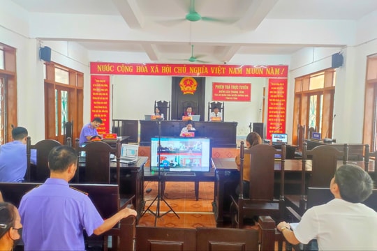 TAND huyện Hương Khê tổ chức phiên tòa trực tuyến rút kinh nghiệm