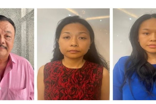 Trần Quí Thanh cùng 2 con hầu tòa