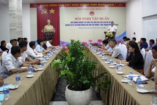 Nâng cao công tác dân vận cho cán bộ cơ sở, người có uy tín vùng đồng bào dân tộc Mông