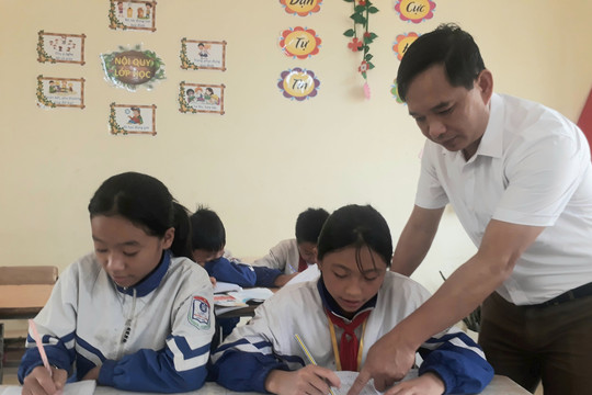 Người thầy xứ Thanh trên đất Mường Luân