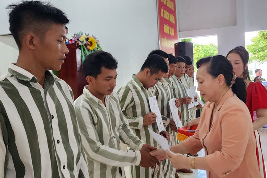 Trại giam Kênh 7 giảm thời hạn chấp hành án phạt tù cho phạm nhân đợt 30/4