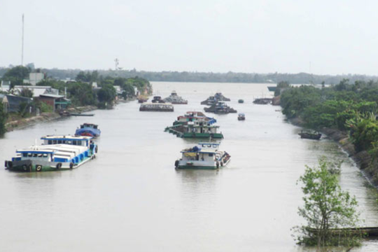 Tăng cường bảo đảm an toàn giao thông thủy trong mùa mưa bão