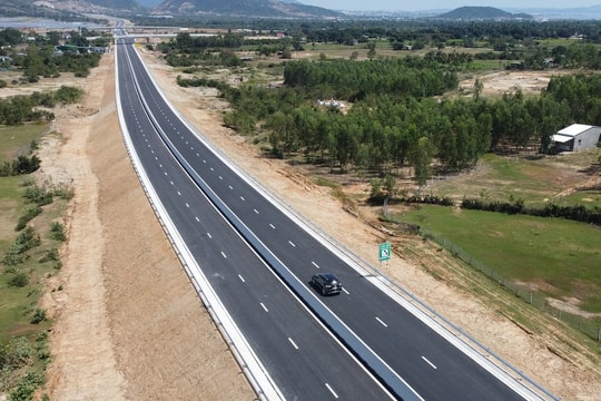 Từ sáng 26/4: Cao tốc Cam Lâm-Vĩnh Hảo sẽ mở đường cho xe ôtô chạy