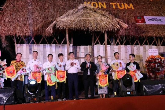 Xác lập kỷ lục Việt Nam về món ăn chế biến từ đẳng sâm