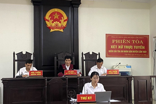 TAND huyện Cẩm Thủy xét xử trực tuyến 4 vụ án hình sự