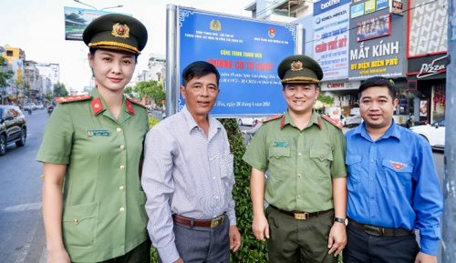 Đoàn Thanh niên - Hội Phụ nữ Công an Cần Thơ ra mắt công trình đường cờ Tổ quốc