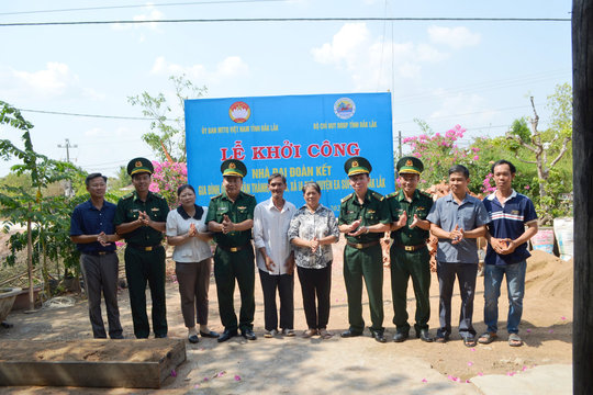 Tiếp tục khởi công nhà “Đại Đoàn kết” tặng gia đình hộ nghèo tại biên giới Đắk Lắk