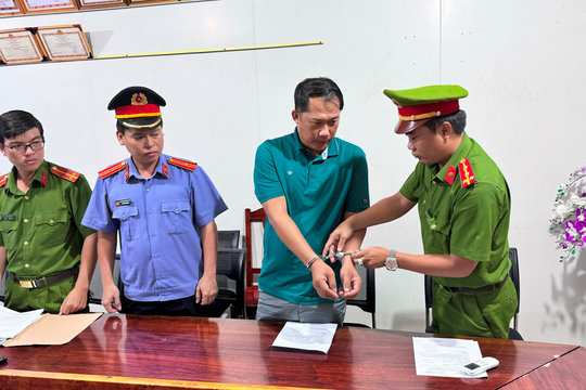 Bắt nguyên Chủ tịch xã Cửa Cạn, TP Phú Quốc vì nhận hối lộ hơn 5 tỷ đồng và 1 ô tô