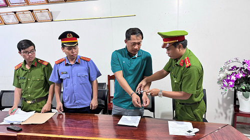 Bắt nguyên Chủ tịch xã ở Phú Quốc vì nhận hối lộ