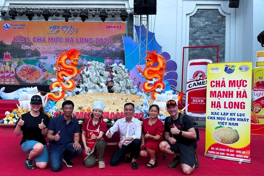 Quảng Ninh xác lập kỷ lục “Chả mực lớn nhất Việt Nam”