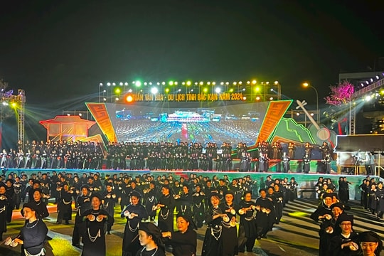 Du khách thập phương trải nghiệm tuần lễ du lịch Bắc Kạn