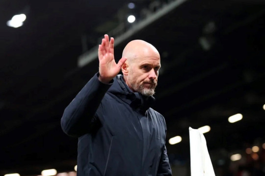 Erik Ten Hag không hài lòng về công tác trọng tài