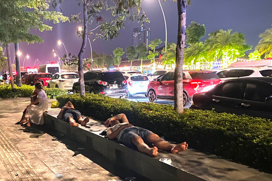 Giao thông tê liệt sau chương trình Carnaval Hạ Long năm 2024