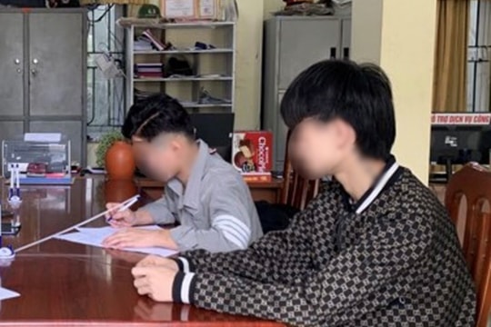 Bốc đầu xe, mang dao phóng lợn lượn các tuyến phố để lấy oai