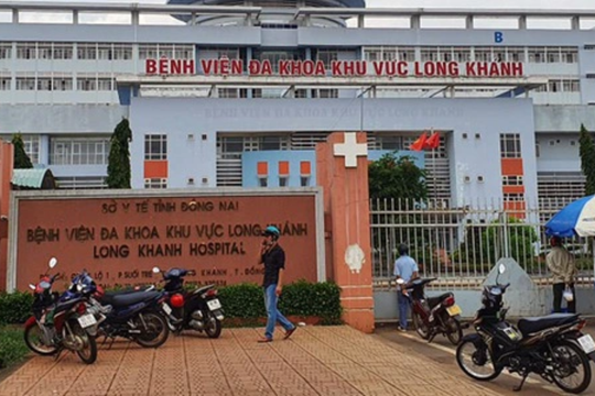 Hơn 70 người nhập viện nghi bị ngộ độc sau khi ăn bánh mì