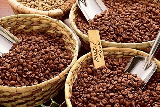 Giá cà phê hạ nhiệt, giá bông về mức thấp gần 1 năm