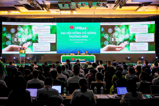 Đại hội đồng cổ đông VPBank thông qua kế hoạch kinh doanh 2024, bầu bổ sung 2 thành viên HĐQT