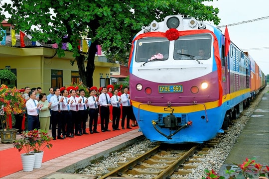 Khai trương đoàn tàu từ ga Cao Xá tham gia hành trình liên vận quốc tế