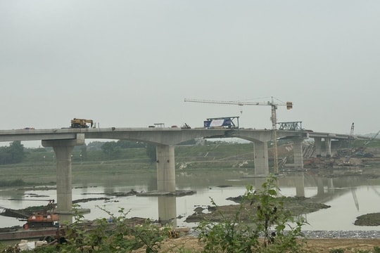 Hợp long cầu Sông Chu nối Thọ Xuân-Thiệu Hóa trên tuyến đường 921 tỷ đồng
