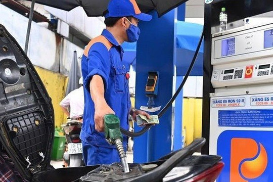 Xăng RON95-III và dầu mazut tăng giá