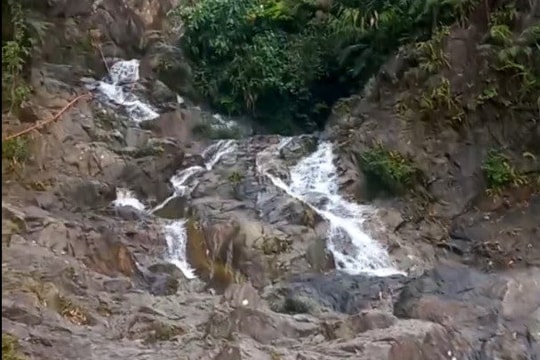 Nam thanh niên tử vong khi tắm suối