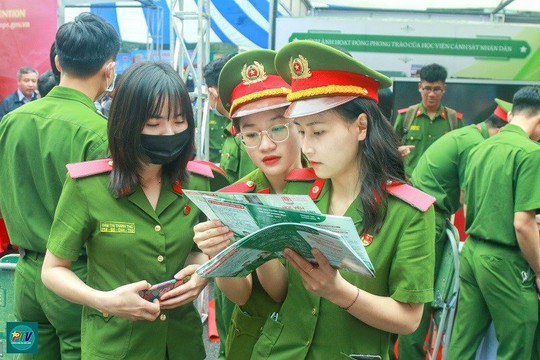 Bộ Công an công bố đề tham khảo kỳ thi đánh giá
