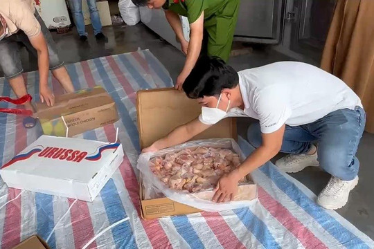 Chặn đứng hàng tấn gà không nguồn gốc ra thị trường