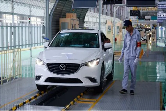 Từ 15/6, thu phí dịch vụ lập hồ sơ ô tô miễn đăng kiểm lần đầu