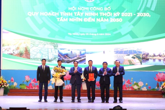 Thủ tướng dự Hội nghị công bố quy hoạch tỉnh Tây Ninh
