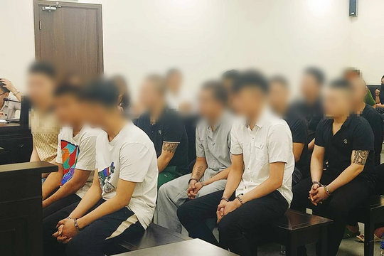 Bắt giữ người, ép viết giấy vay nợ để đòi tiền