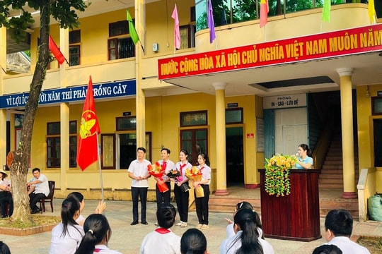 Tuyên dương 5 học sinh không tham của đánh rơi
