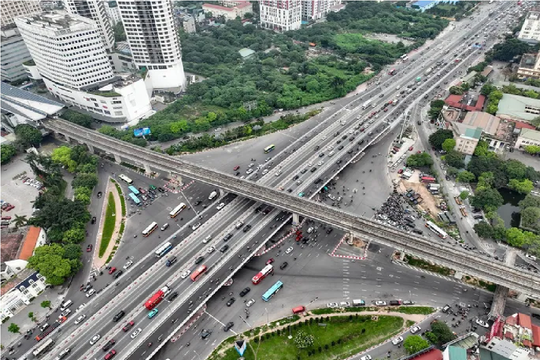 Chính thức thông xe cầu vượt Mai Dịch, giao thông giảm ùn tắc