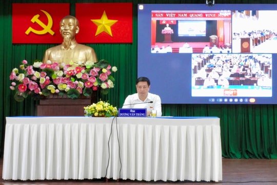 Trung tướng Dương Văn Thăng tiếp xúc cử tri trước Kỳ họp thứ 7