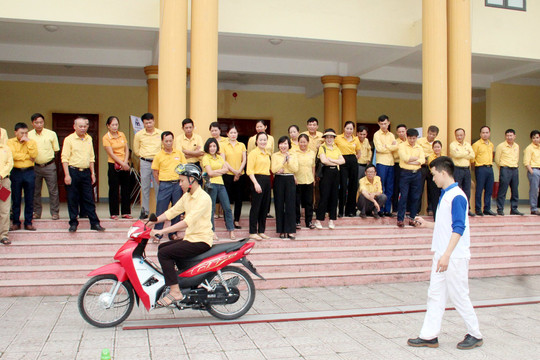 Đẩy mạnh tuyên truyền 'Toàn dân xây dựng Văn hóa giao thông an toàn'