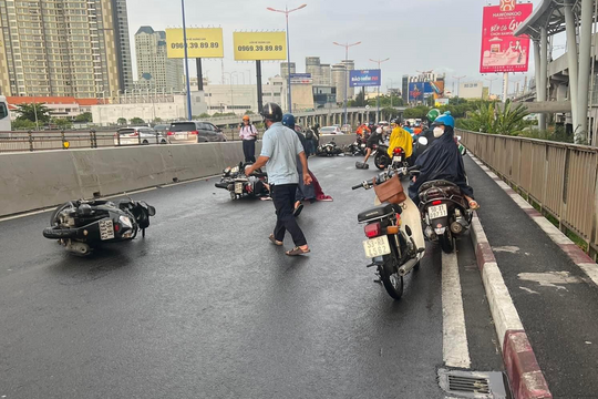 CSGT TP.HCM khuyến cáo người dân khi tham gia giao thông do thời tiết