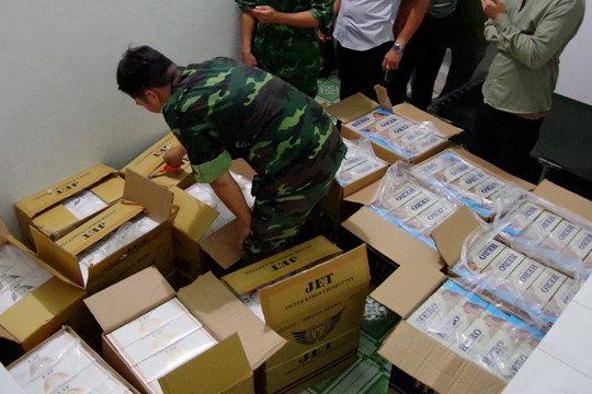 Biên phòng Tây Ninh thu giữ 14.500 gói thuốc lá lậu