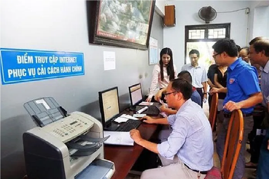 Yêu cầu 7 địa phương miễn giảm phí, lệ phí dịch vụ công trực tuyến
